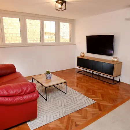 Apartment My Dalmatia - M With Free Parking And Roof Terrace Trogir