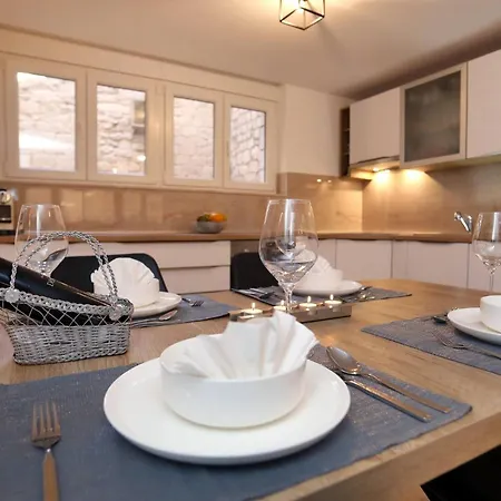 My Dalmatia - M With Free Parking And Roof Terrace * Trogir