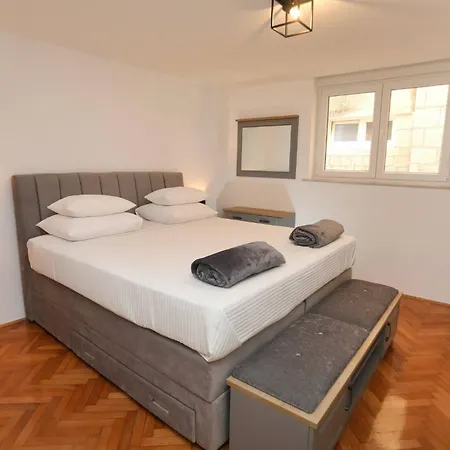 My Dalmatia - M With Free Parking And Roof Terrace Apartamento *