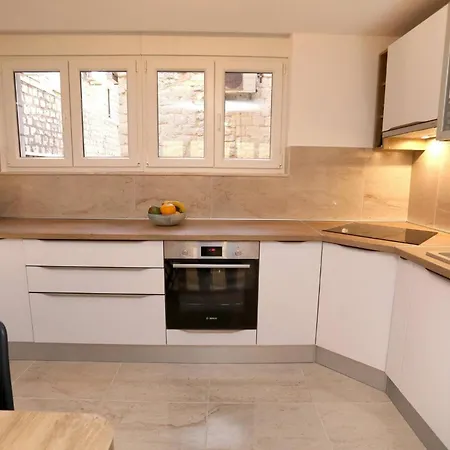 My Dalmatia - M With Free Parking And Roof Terrace *